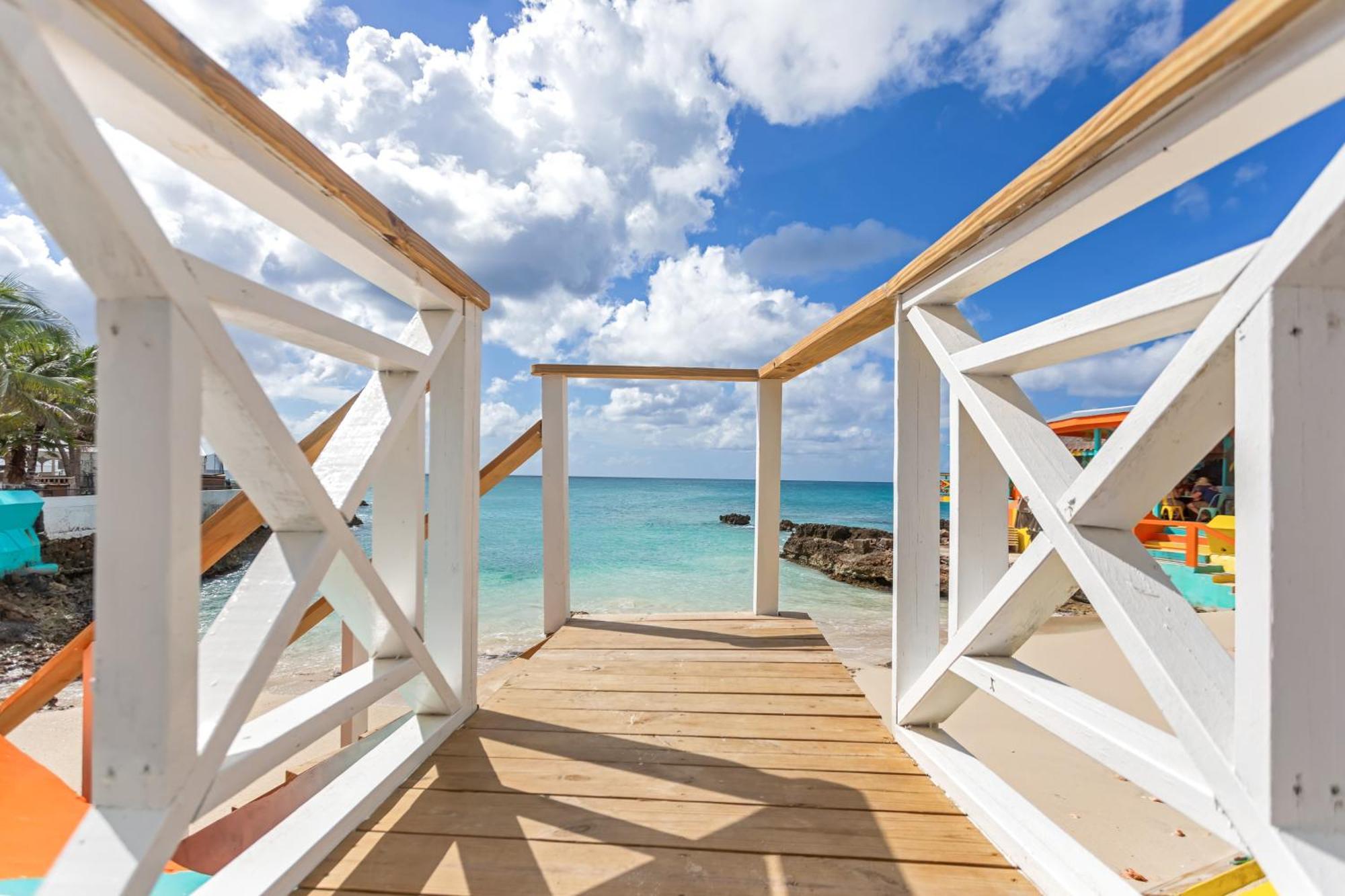 Maho Beach House - Sand Bar Condo - 1 Bedroom Suite Exterior foto
