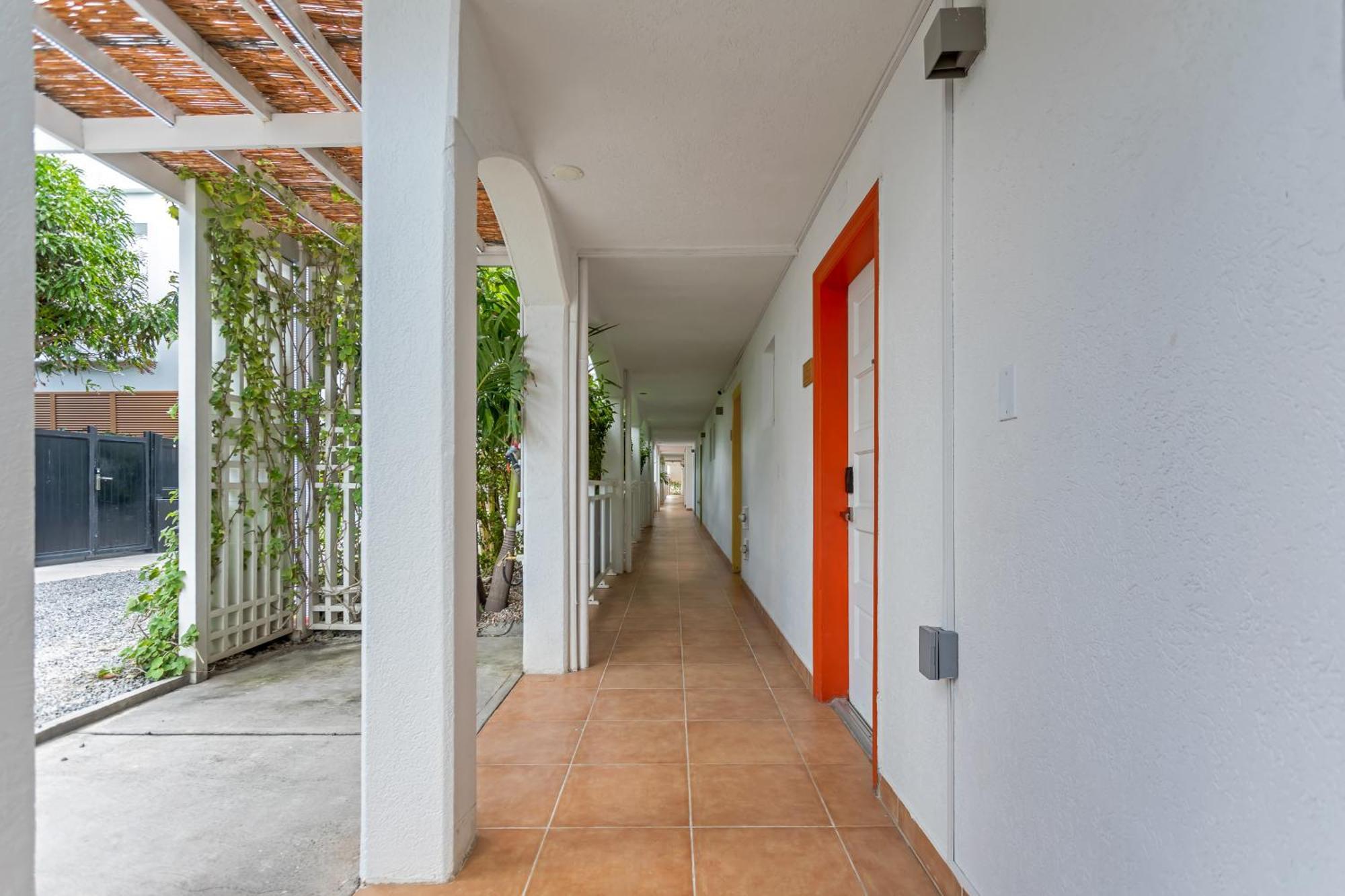 Maho Beach House - Sand Bar Condo - 1 Bedroom Suite Exterior foto